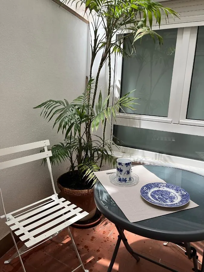 Precioso apartamento con patio Granada 0*,  España