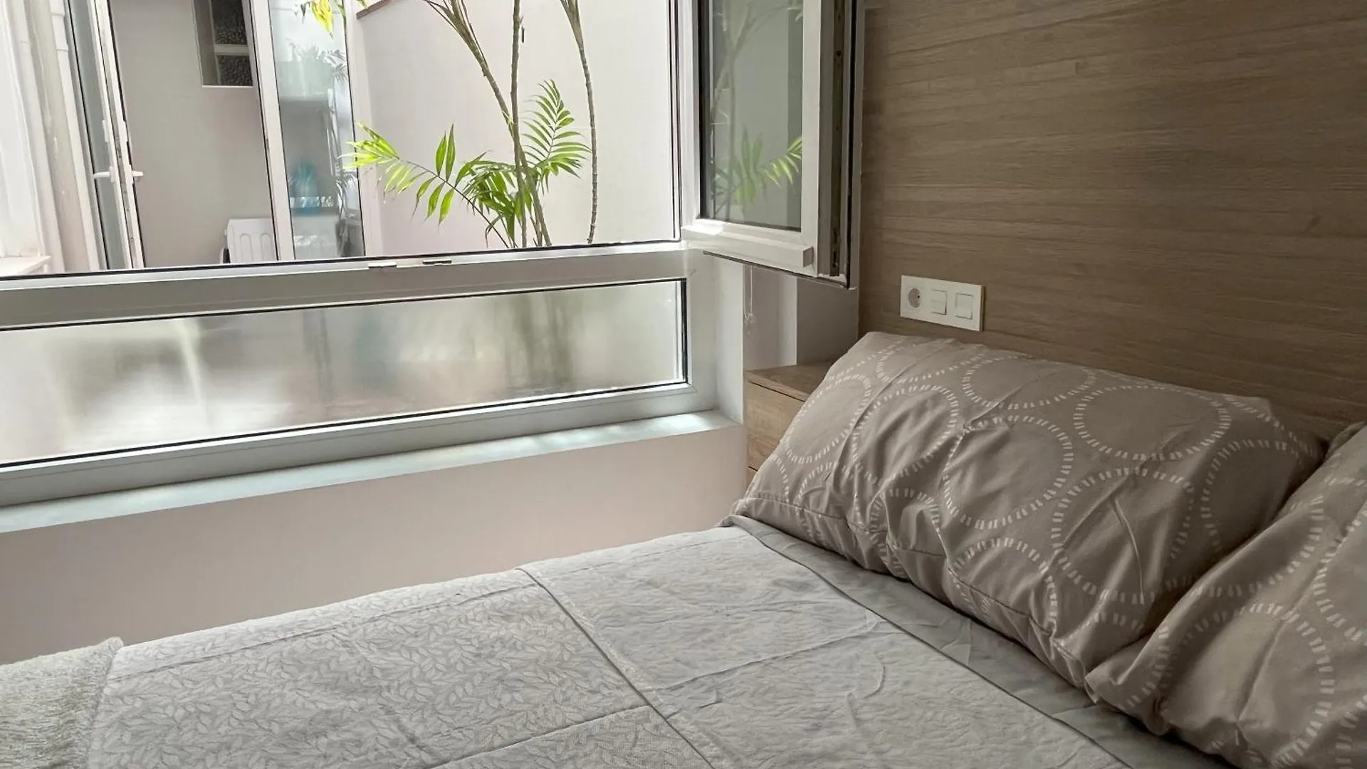 Precioso apartamento con patio Granada España